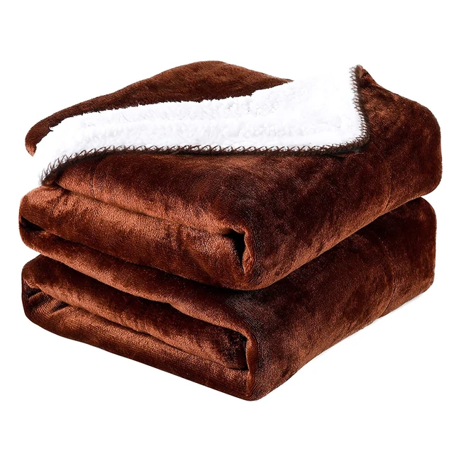 Waterproof Pet Blanket for Dogs  Cats - Soft Plush Throw Protects Furniture fro