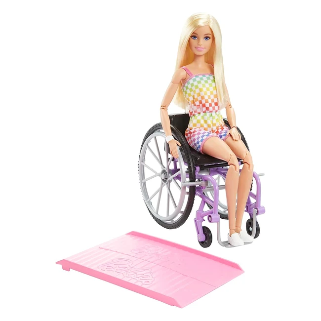 Barbie Fashionista Puppe im Rollstuhl mit blonden Haaren und Regenbogen-Jumpsuit HJT13