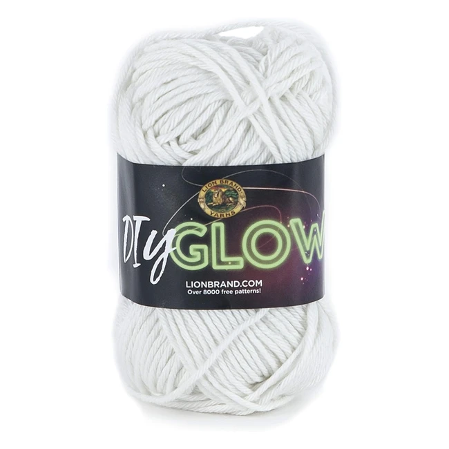 Fil en polyester naturel DIY Glow de la marque Lion Yarn - Rf 206098 - Illumi