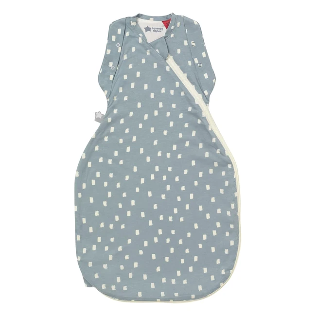 Tommee Tippee Baby Sleep Bag for Newborns 0-3M 2.5 Tog | Hip-Healthy Design | Soft Bamboo-Rich Fabric