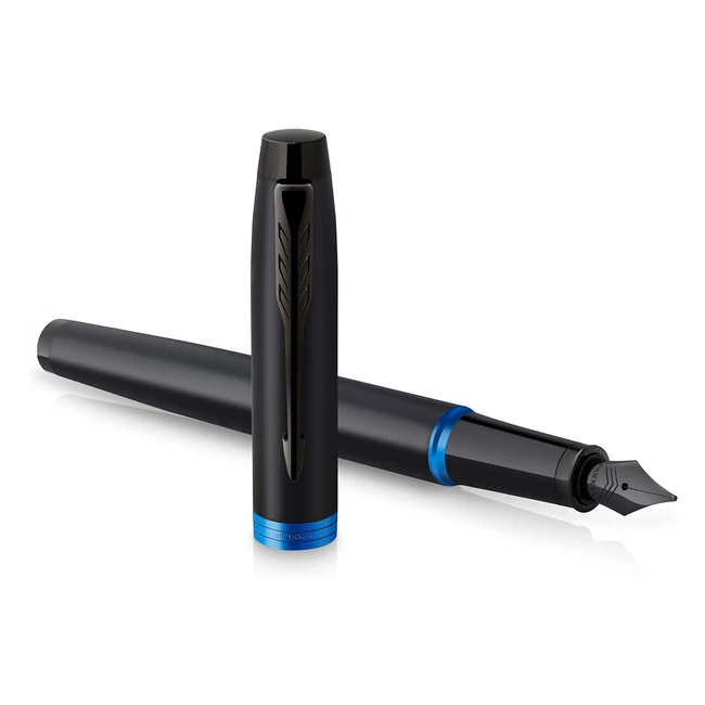 Parker IM Vibrant Rings - Penna Stilografica - Lacca Nera Satinata - Accenti Blu Marino - Punta Media - Ricarica Inchiostro Blu - Confezione Regalo